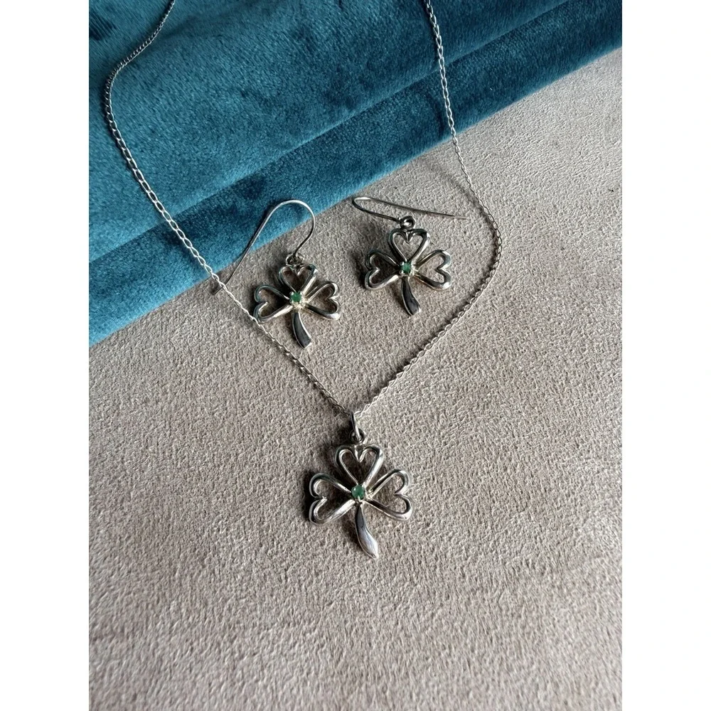 Sterling Silver Shamrock‎ Heart Necklace & Earrings Set Green Accents